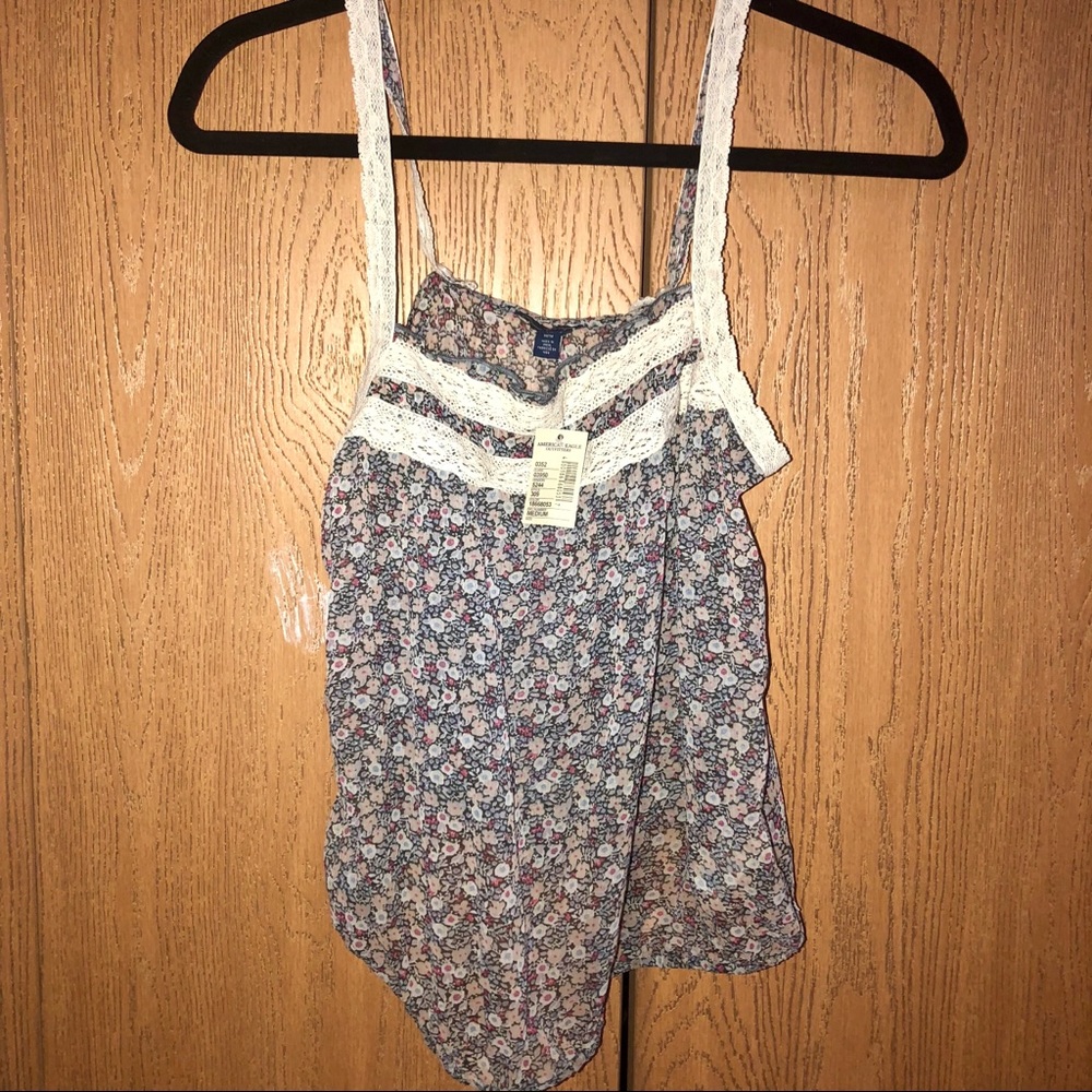 American eagle nwt tank floral sheer Sz medium/ m